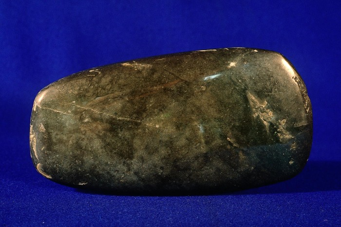 HACHA DE JADE