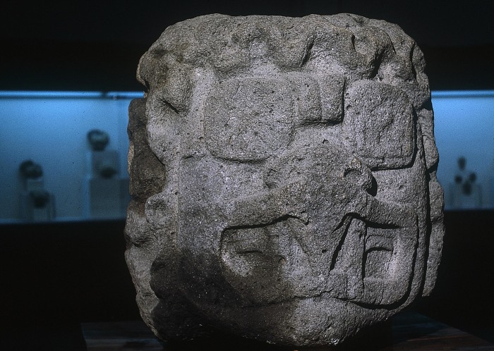MONUMENTO 1, CABEZA