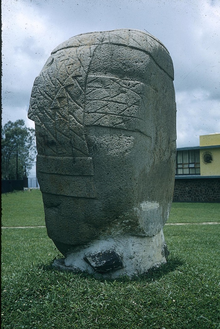 CABEZA 4, MONUMENTO 4