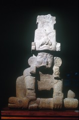 MONUMENTO 1, FIGURA HUMANA SEMIARRODILLADA