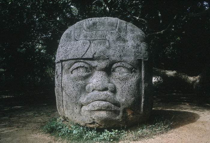 MONUMENTO 1, CABEZA