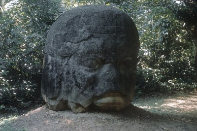 MONUMENTO 4, CABEZA