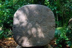 MONUMENTO 13, RELIEVE DE FIGURA HUMANA