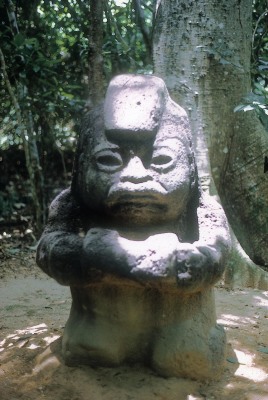 MONUMENTO 5, LA ABUELA