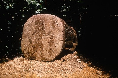 MONUMENTO 13, RELIEVE DE FIGURA HUMANA