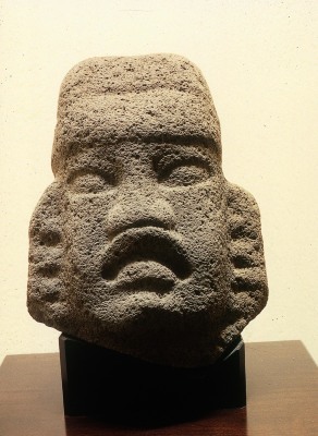 CABEZA OLMECA