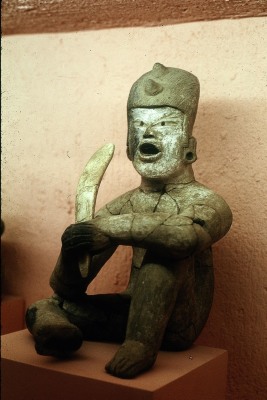 FIGURA ANTROPOMORFA