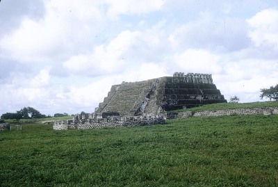 TEMPLO DE LAS CHIMENEAS