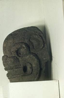 HACHA ZOOMORFA