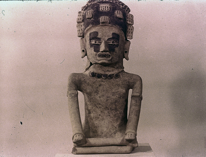 ESCULTURA ANTROPOMORFA MASCULINA
