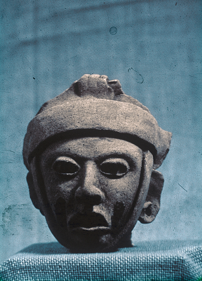 ESCULTURA ANTROPOMORFA MASCULINA