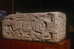 PIRAMIDE DE LOS NICHOS, RELIEVE