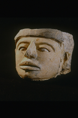 ROSTRO MODELADO EN ESTUCO