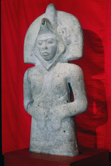 ESCULTURA ANTROPOMORFA FEMENINA