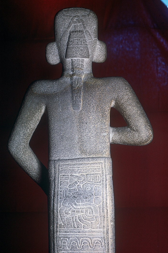 ESCULTURA ANTROPOMORFA MASCULINA