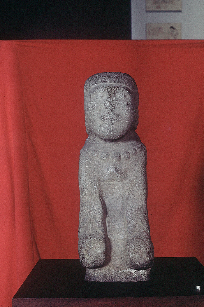 ESCULTURA ANTROPOMORFA MASCULINA