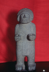 ESCULTURA ANTROPOMORFA MASCULINA