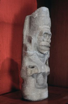 ESCULTURA ANTROPOMORFA MASCULINA