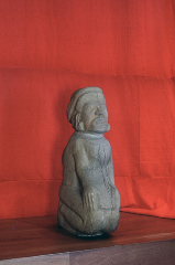 ESCULTURA ANTROPOMORFA MASCULINA