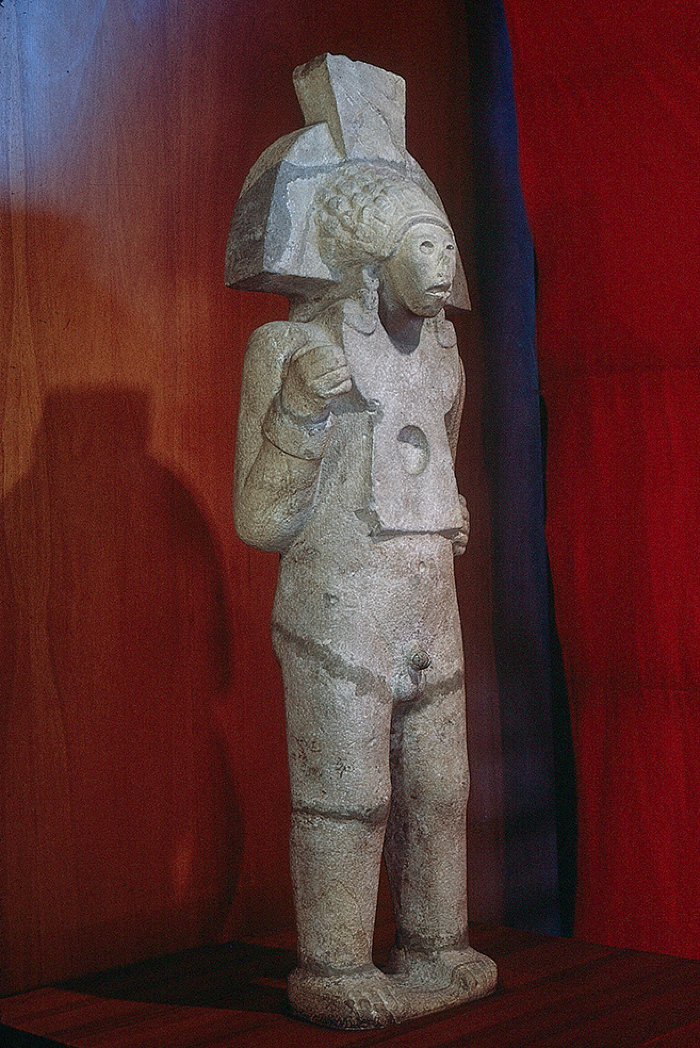 ESCULTURA ANTROPOMORFA MASCULINA