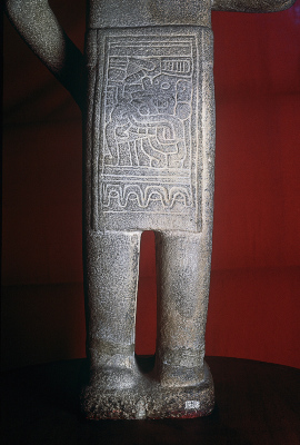ESCULTURA ANTROPOMORFA MASCULINA