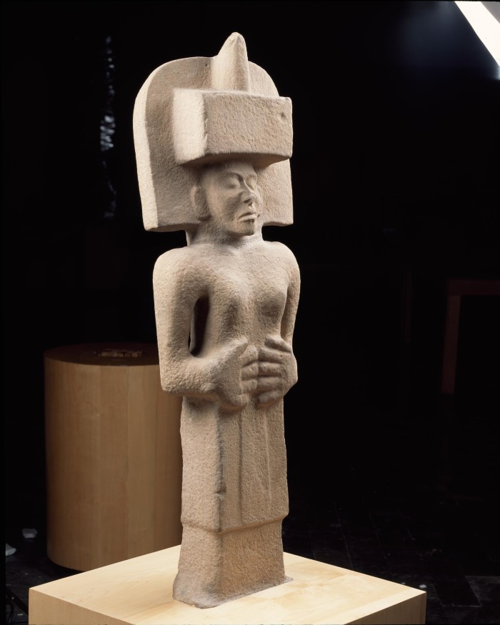 Escultura femenina
