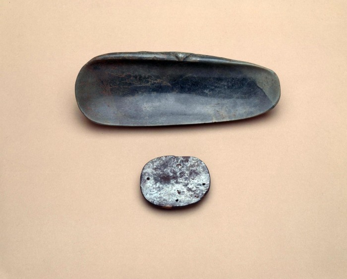 Espejo de magnetita y placa