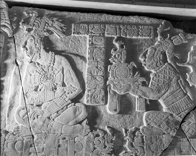Tablero en El Palacio, detalle. Zona Arqueológica de Palenque, Chiapas.