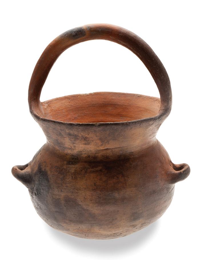 Olla con asa de canasta