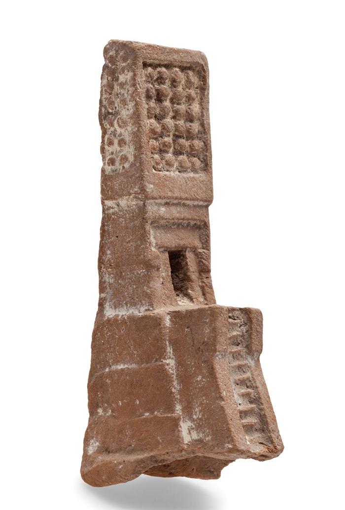Maqueta de templo con  crestería