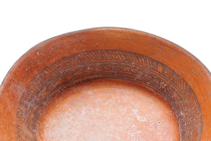 Detalle de cajete trípode negro sobre anaranjado (Azteca II-III) 