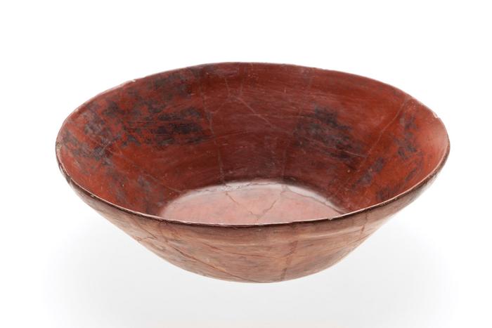 Cajete negro y blanco sobre rojo  (azteca III)