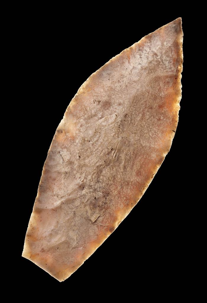 Cuchillo bifacial  