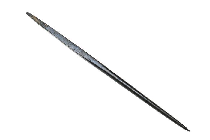 Aguja de metal