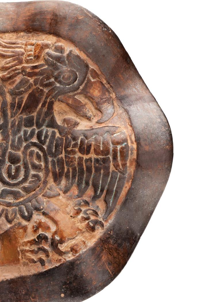 Detalle superior del águila del plato cuauhxicalli