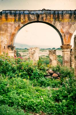 ARQUERIA EN RUINAS