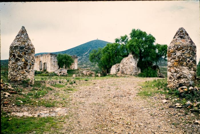 HACIENDA EN RUINAS