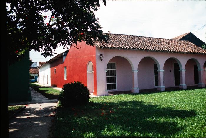 Casa Habitación con portales