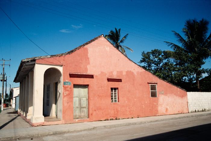 Casa Habitación con portales