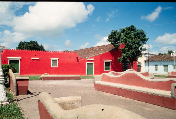 PLAZA EN EL PUEBLO