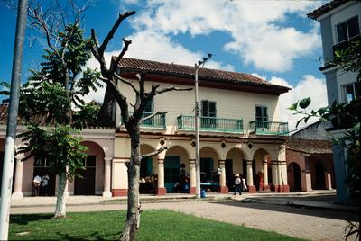 Casa Habitación con portales