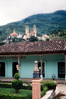 PLAZA DEL PUEBLO