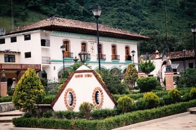 PLAZA DEL PUEBLO
