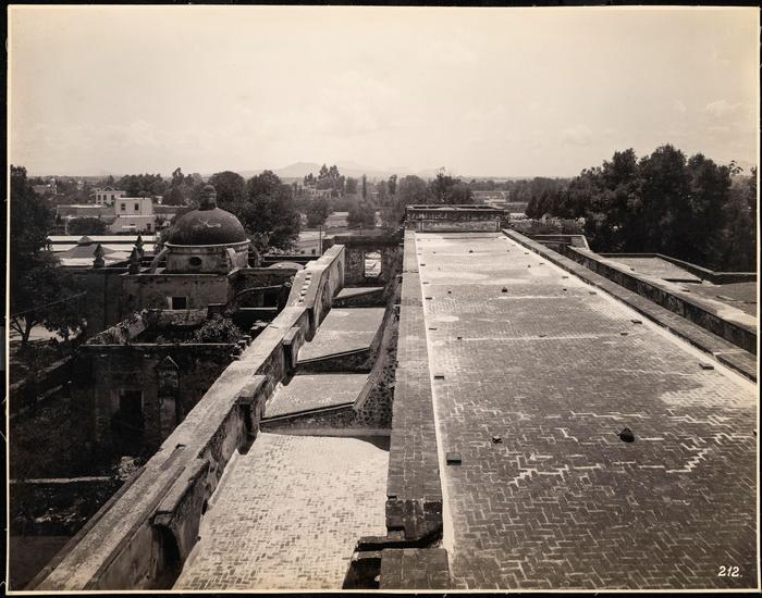 Parroquia de Coyoacán. Vista exterior. 
