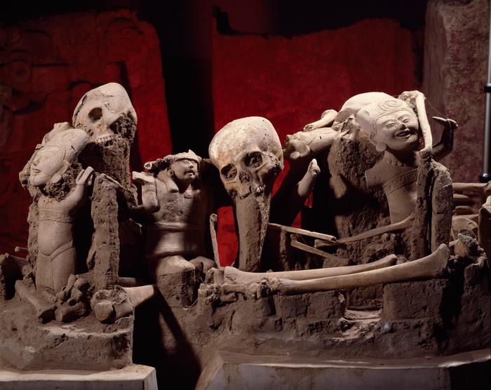 Conjunto de ofrendas y escultura de Mictlantecuhtli de El Zapotal, Veracruz