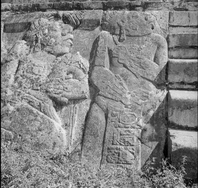 Patio de los Cautivos en El Palacio,relieves. Zona Arqueológica de Palenque, Chiapas.