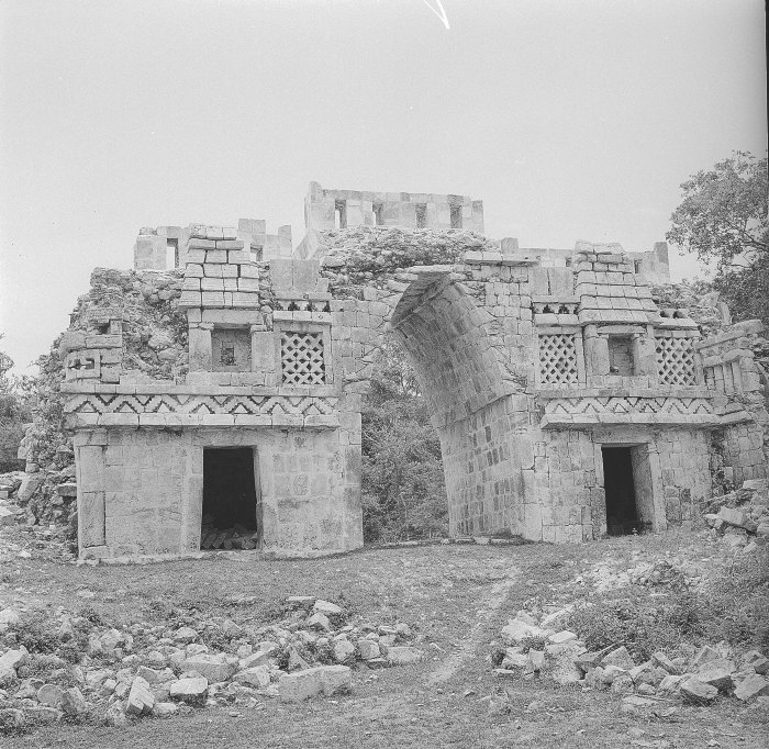 El Arco, fachada principal. Zona Arqueológica de Labná, Yucatán.