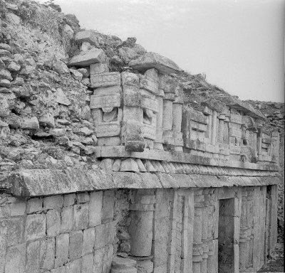 Palacio de los Mascarones, Codz Poop, detalle. Zona Arqueológica de Labná, Yucatán.