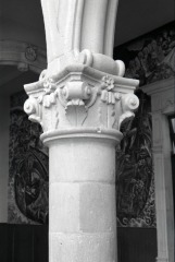 Casa del Mayorazgo de Rincón Gallardo. Capitel de una columna