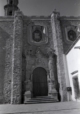El Señor de El Encino. Portada lateral